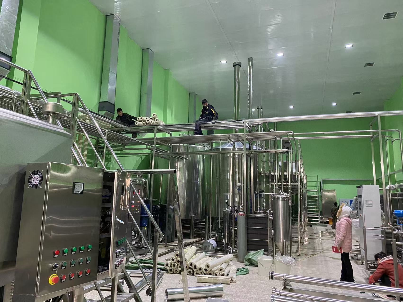 桑日精酿啤酒设备厂—精酿啤酒设备制造：传承工艺与创新科技的交融